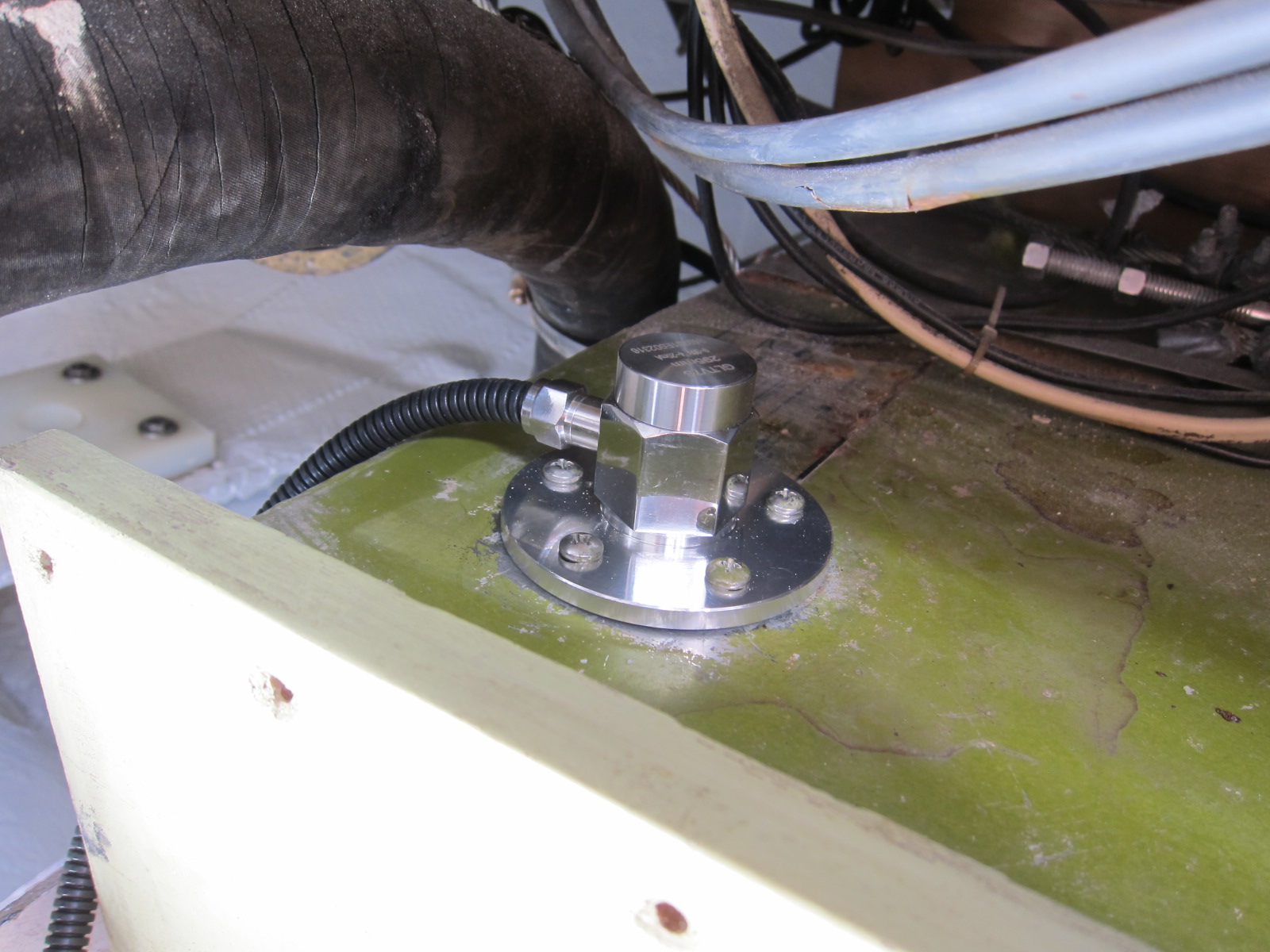 The new capacitive fuel sender installed on the diesel tank.